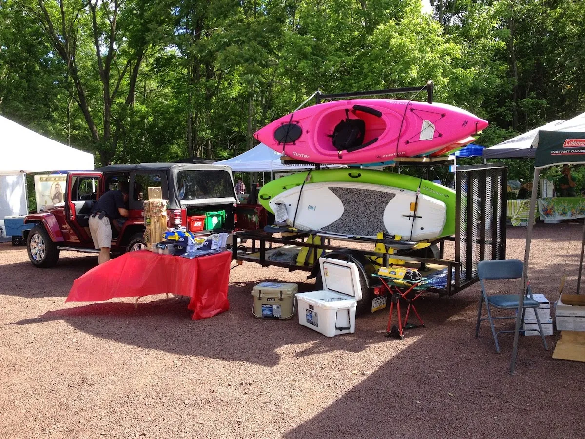 Love Food Truck Co, Catering & Commissary