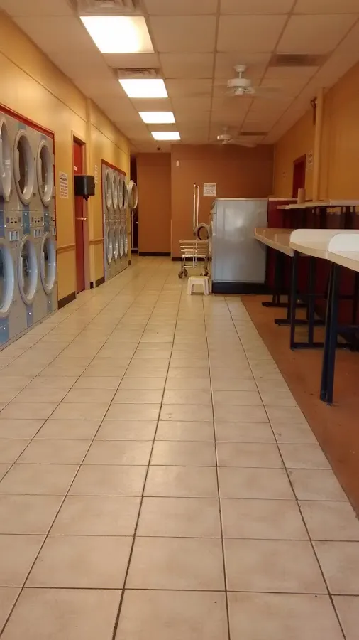 LUCA'S LAUNDRY photo 3