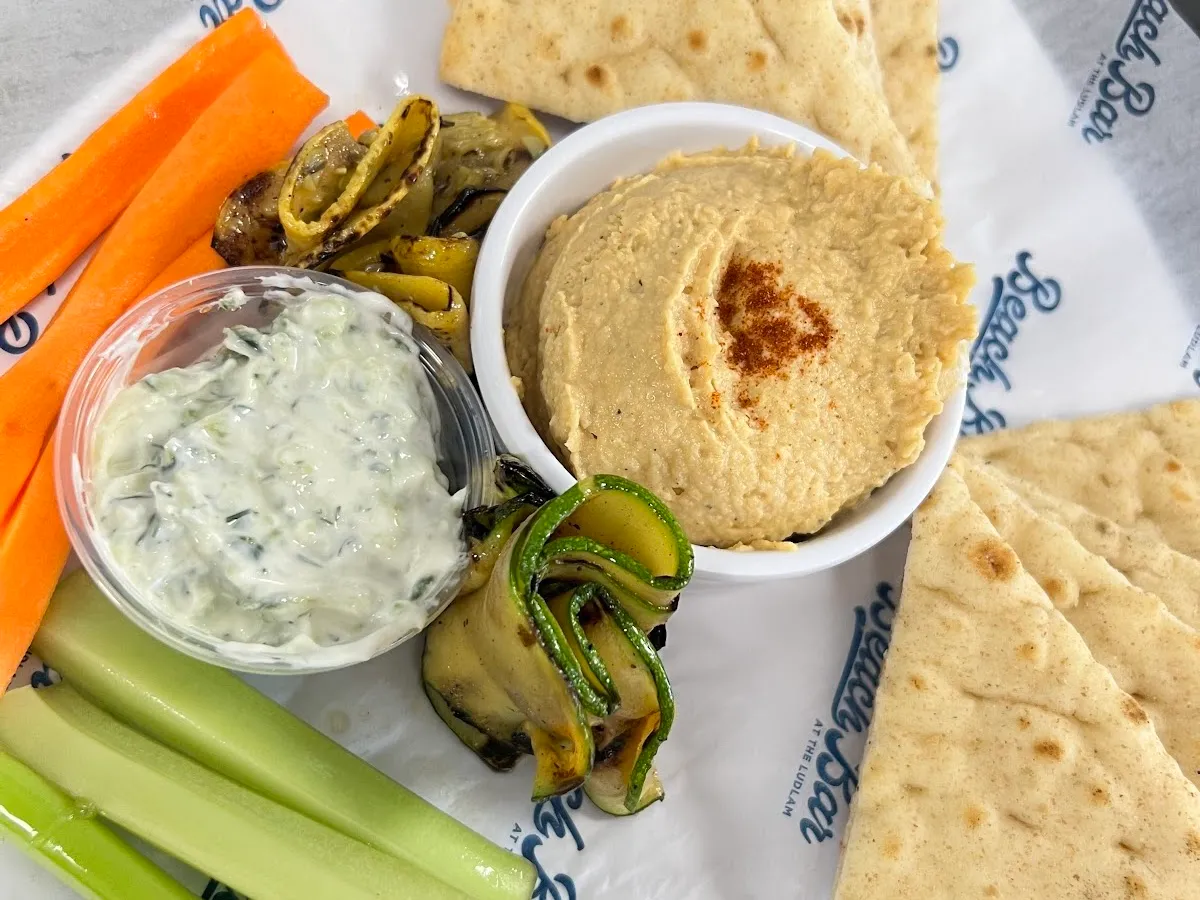 Ludlam Bar & Grill photo 3