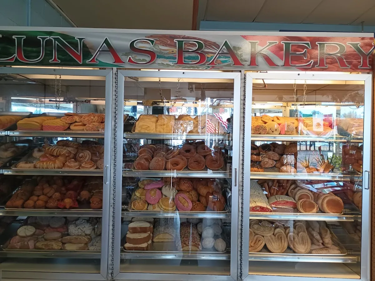 Luna Bakery