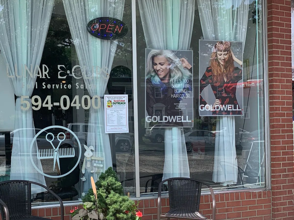 Lunar E-Clips Full Service Salon