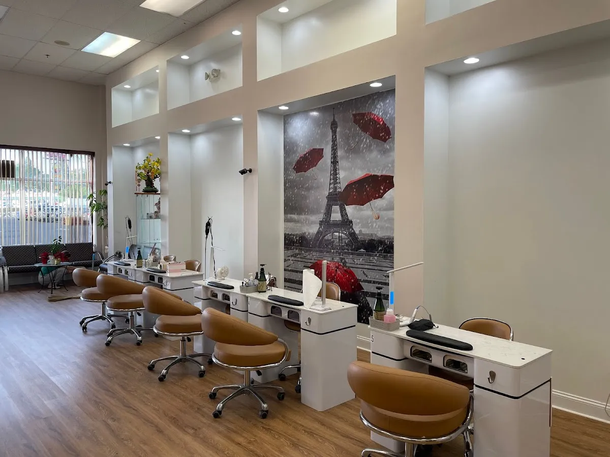 Lux Palace Nails & Spa