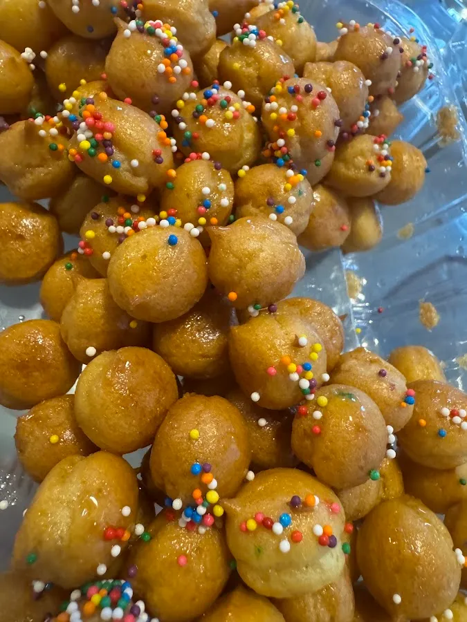 Lyndhurst Pastry Shop photo 5