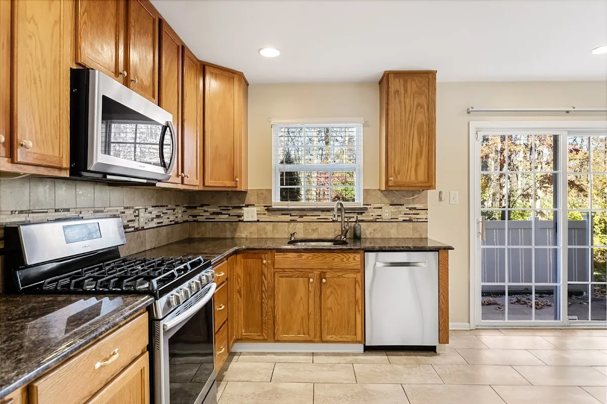 Magdalena K. Les, Re/max at Home photo 4