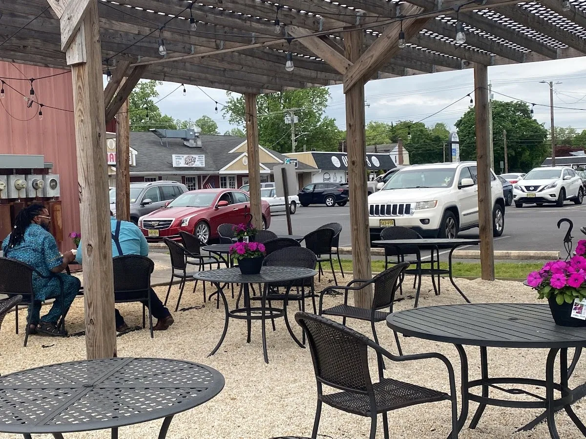 Magnolia Court photo 3