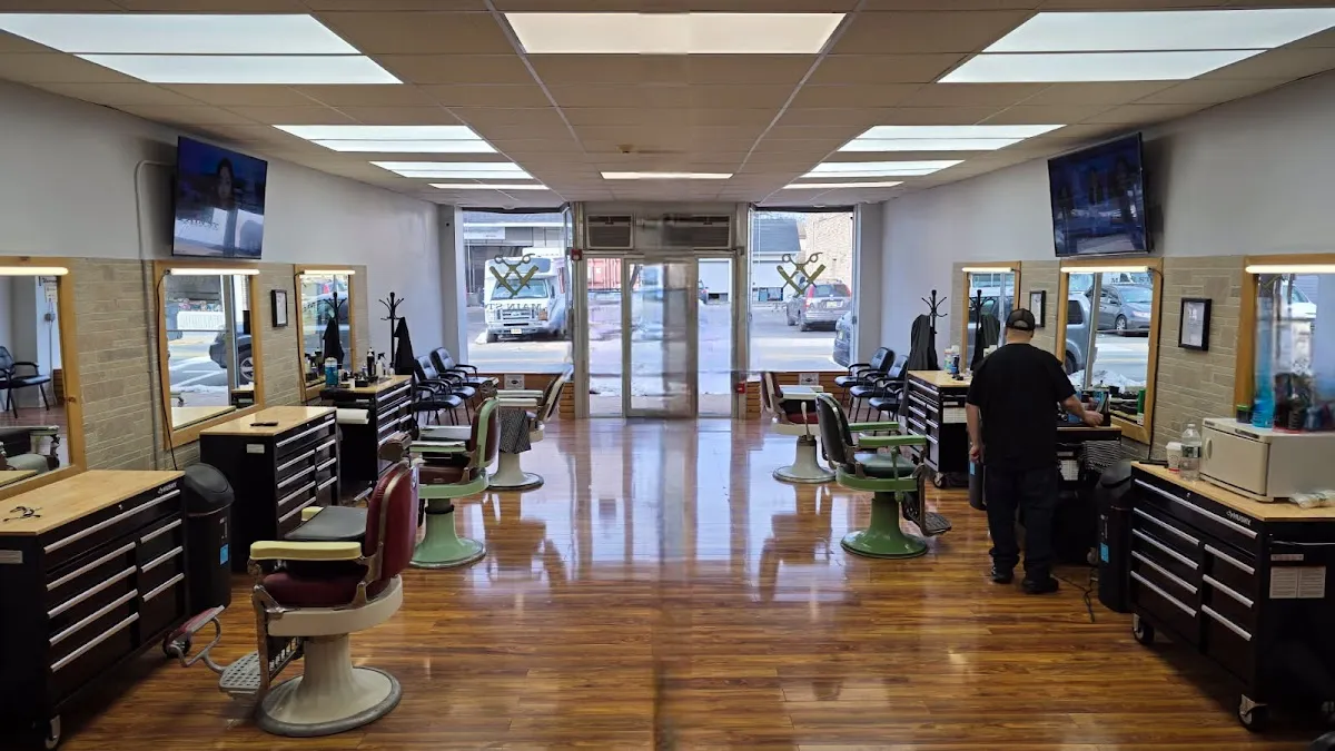 Main Street Barber Shop/ Hair Studio photo 3
