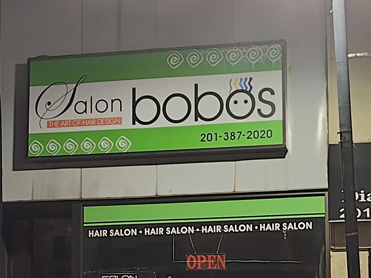 Making Waves Salon photo 5