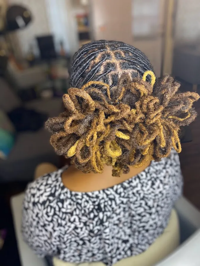 Mane Creationz Beauty Salon photo 2