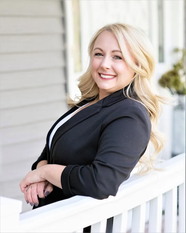 Marcy Kurz, Realtor