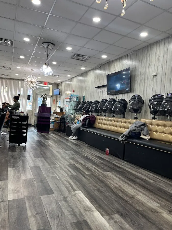 Mary II Dominican Beauty Salon photo 2