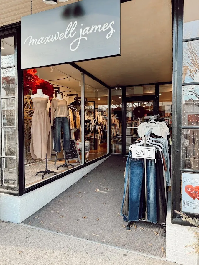 Maxwell James photo 2