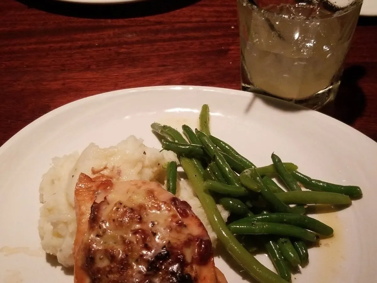 McCormick & Schmick's Seafood & Steaks photo 4