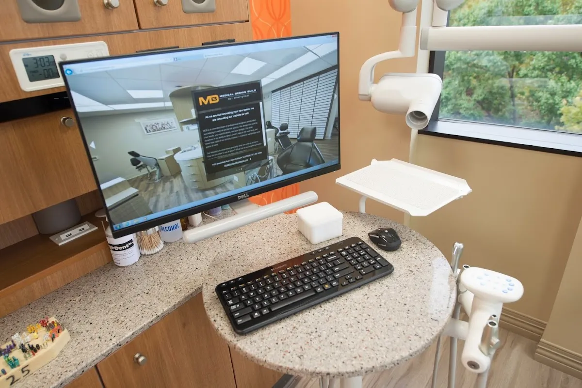 Medical Dental Build photo 2