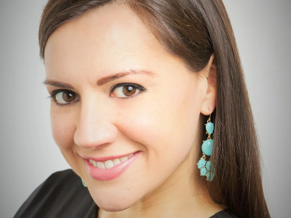 Meredith Kirschner, Coldwell Banker Realty