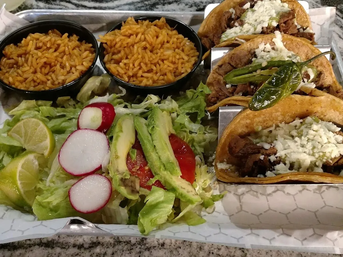 Mexican Mariachi Grill y Tequila Bar photo 4