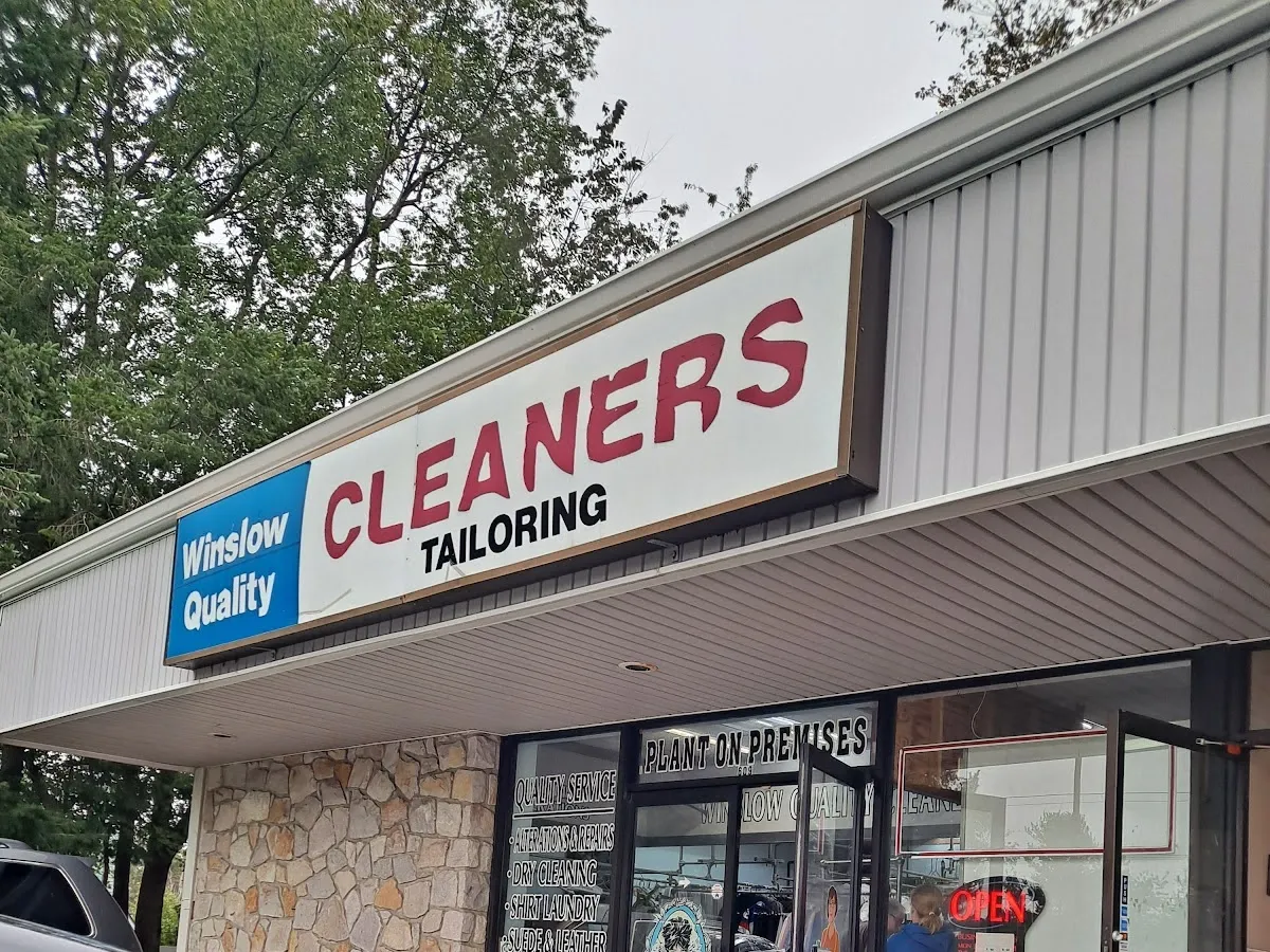 Mini Mall Cleaners photo 5