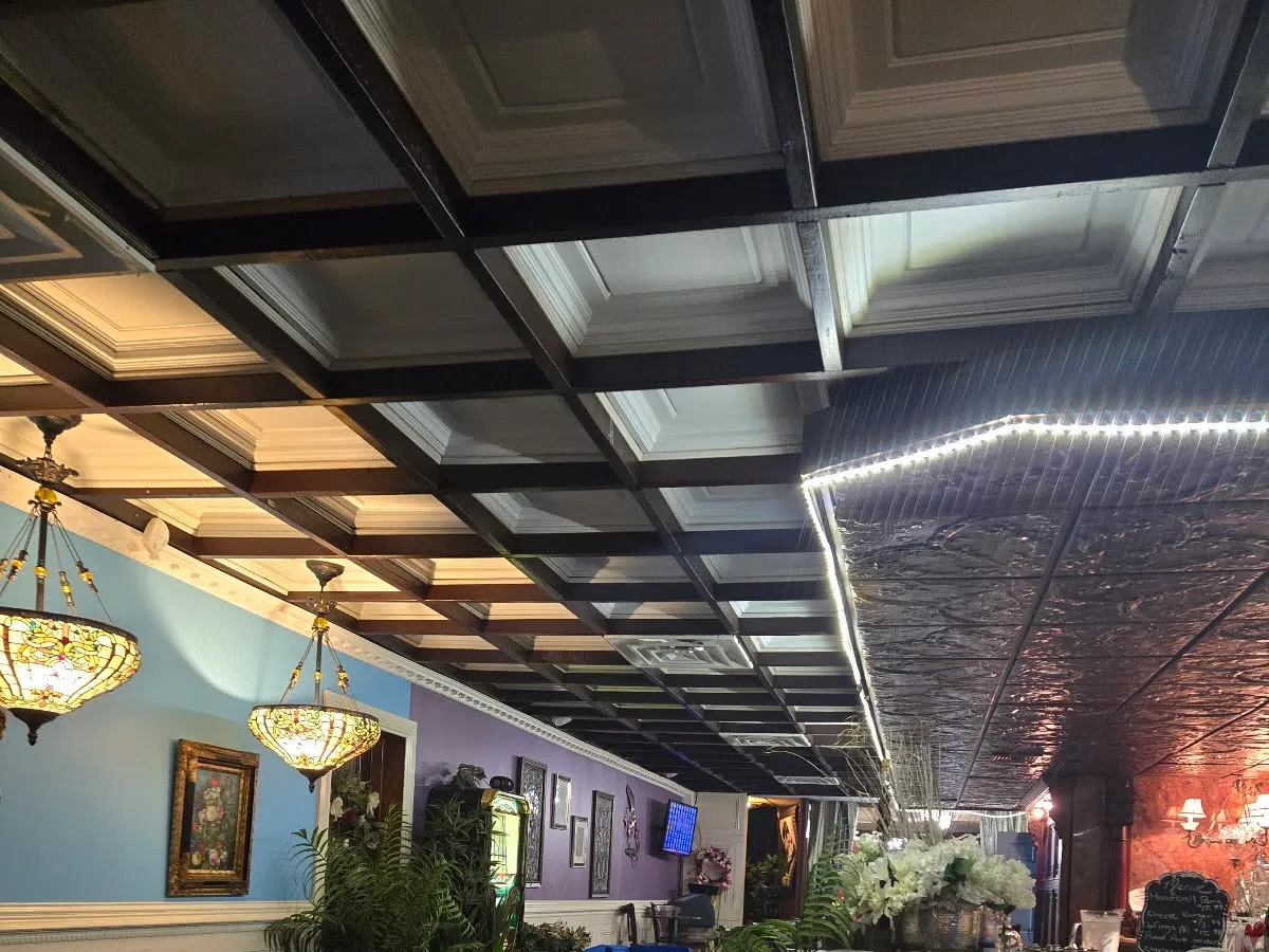 Mirarchi's Williamstown Inn