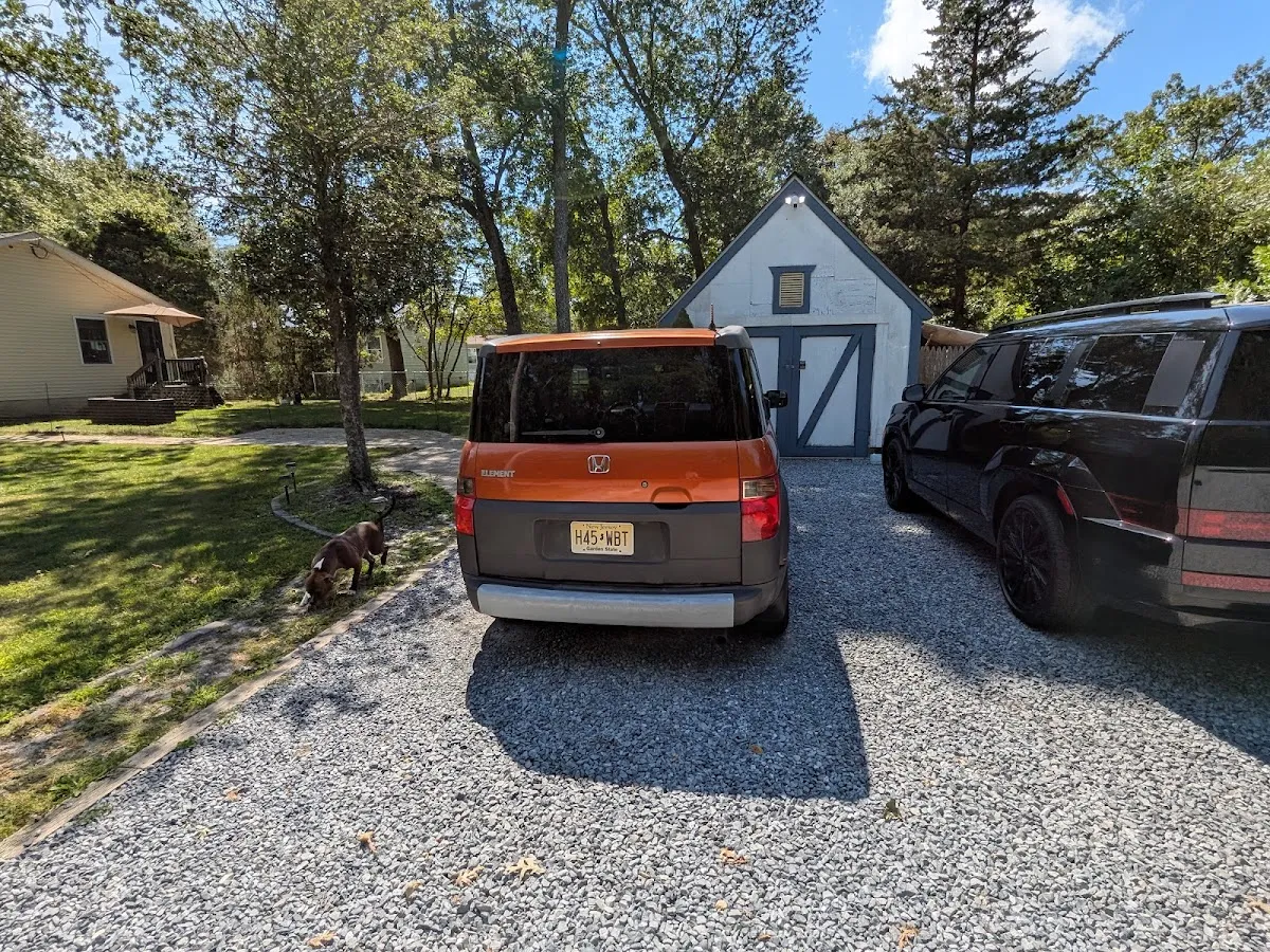 Mobile, RON. Notary Public: Angela Martinez