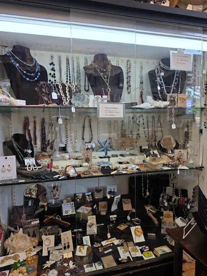 Moorestown Friends School Thrift Shop photo 2