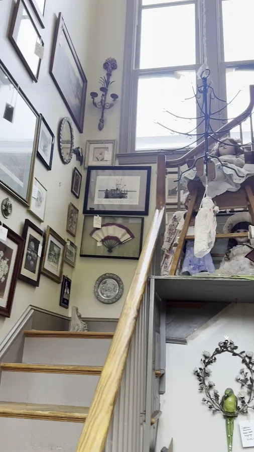 Moorestown Friends School Thrift Shop photo 3