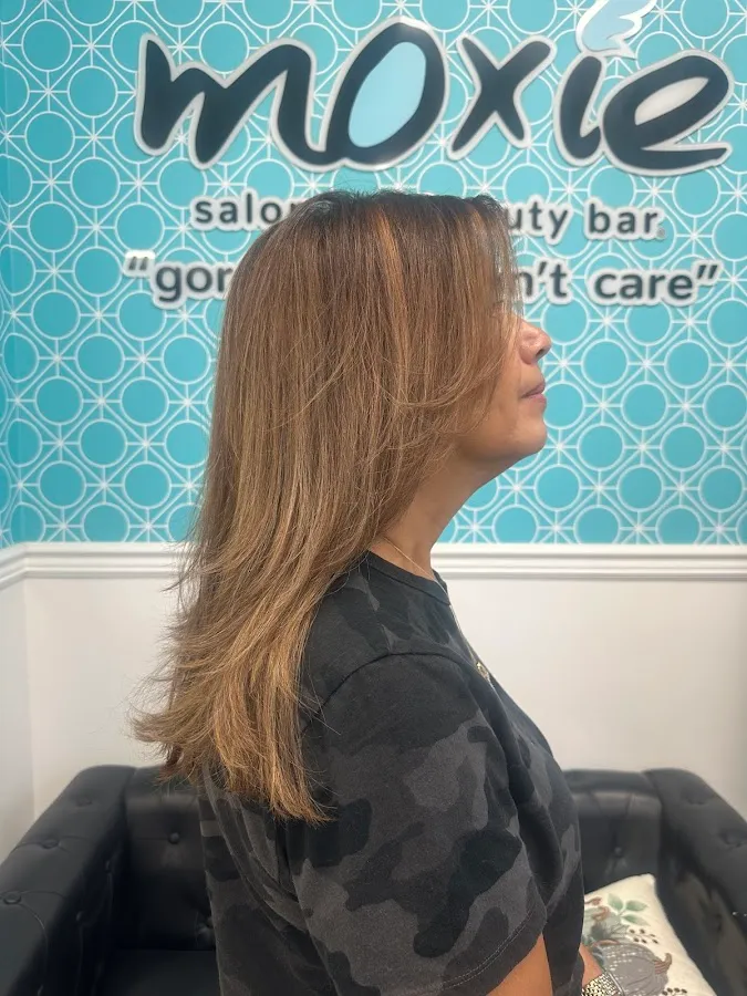 Moxie Salon And Beauty Bar Edgewater photo 2