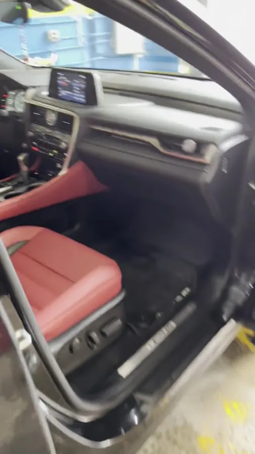 Mr. Bee's Auto Wash and Window Tinting photo 4