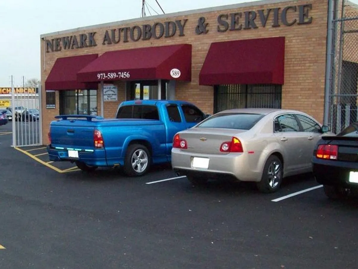Newark Auto Body & Service