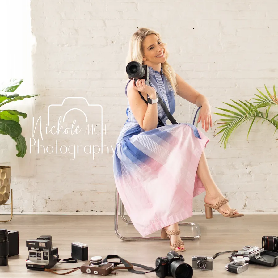 Nichole MCH Photography