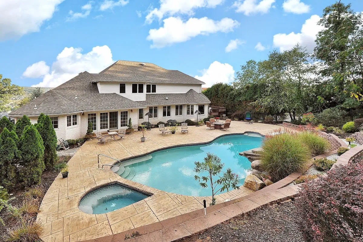 NJLux Real Estate photo 2