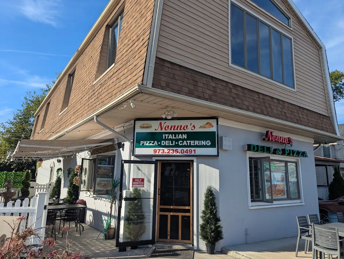 Nonno’s Pizzeria Deli & Catering