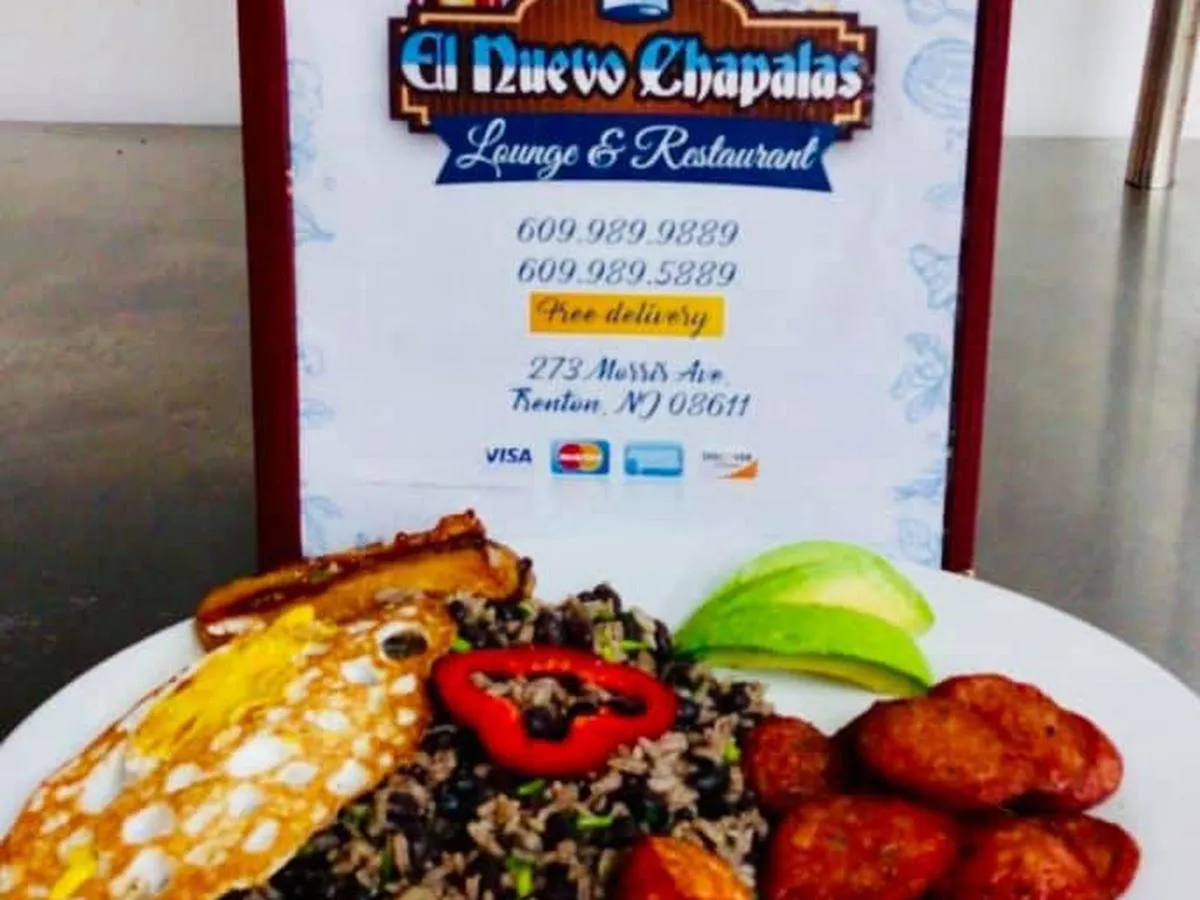 Nuevo Chapala Restaurant & Lounge photo 4