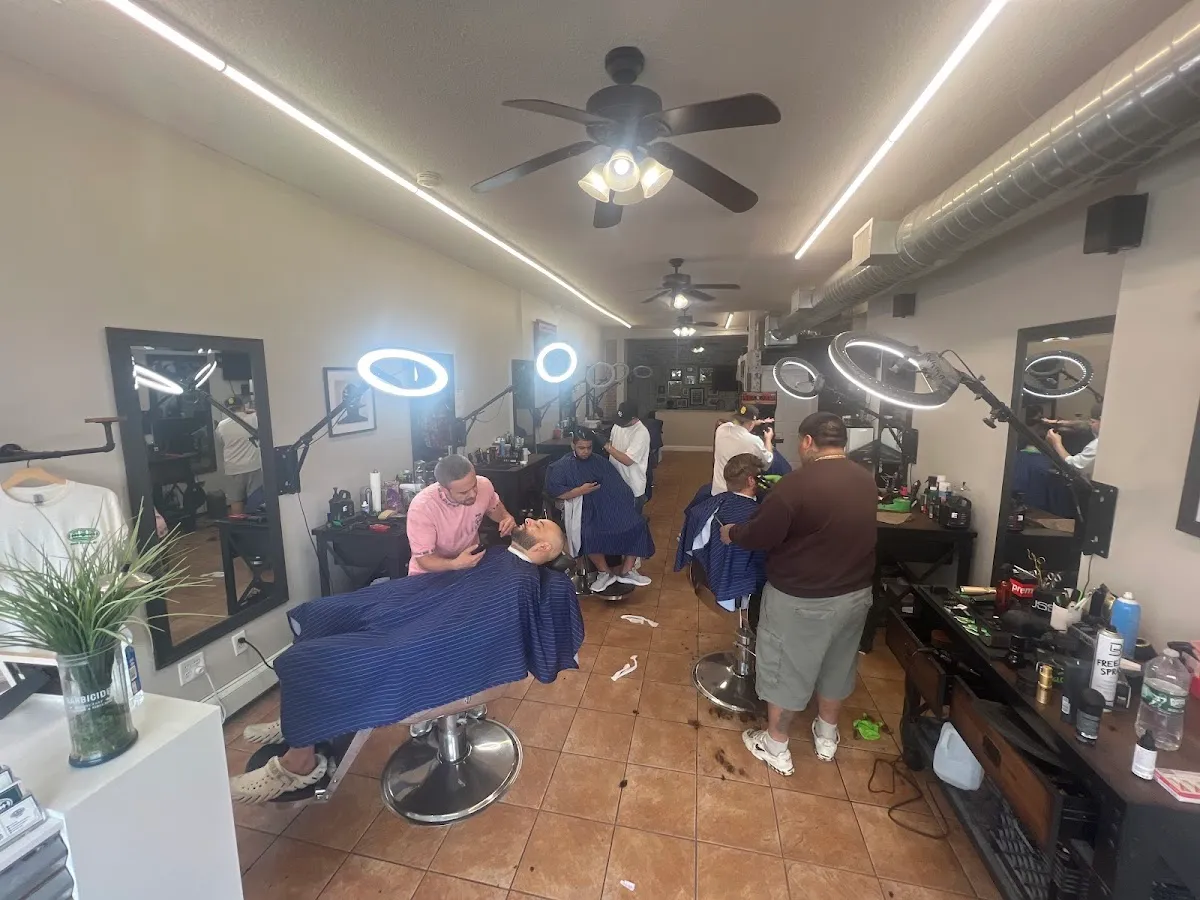 Off The Top Barbershop photo 4
