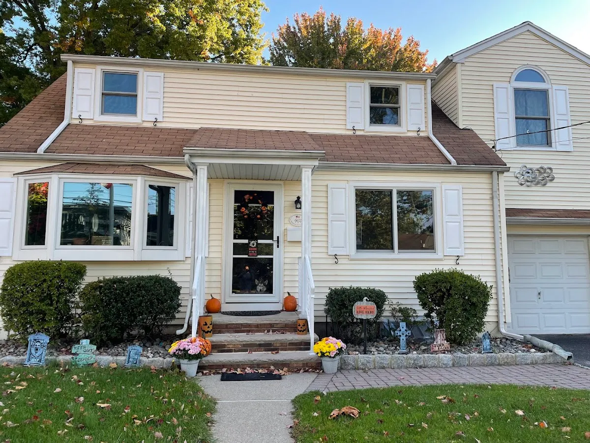 OKSANA ZAHAROV, COLDWELL BANKER REALTY photo 4