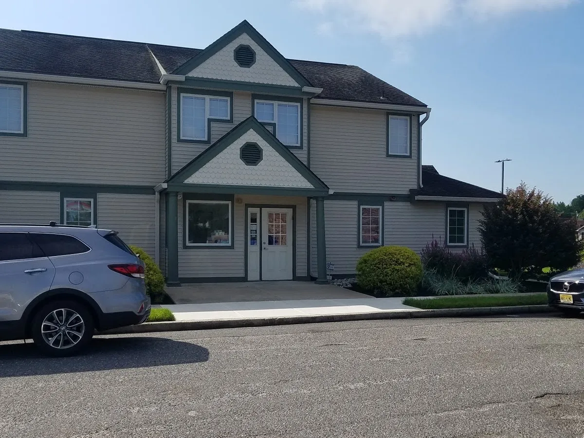 Olivieri Chiropractic & Rehab: Olson Peter DC photo 5