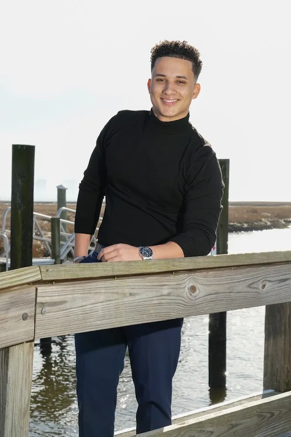 Omar Nunez, Spanish Speaking REALTOR photo 2