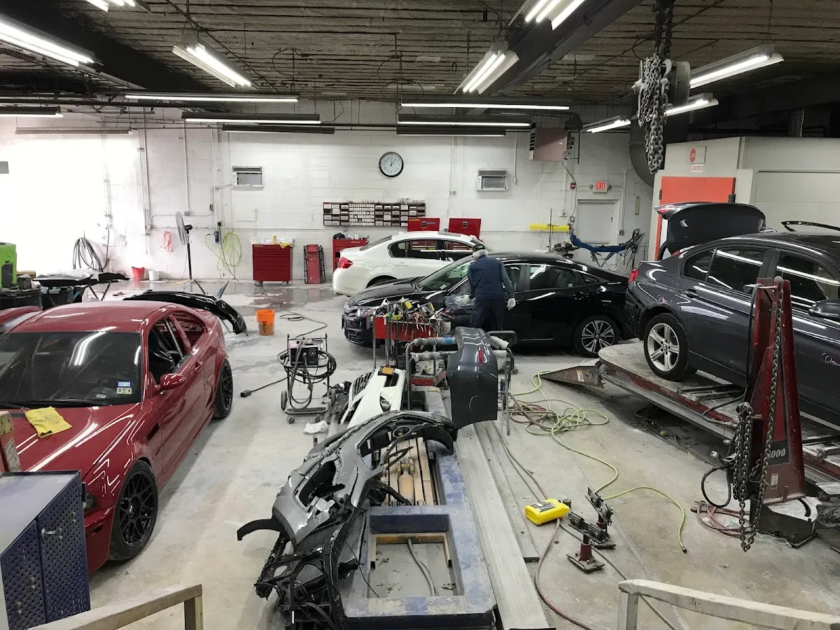 One Auto Body LLC photo 4