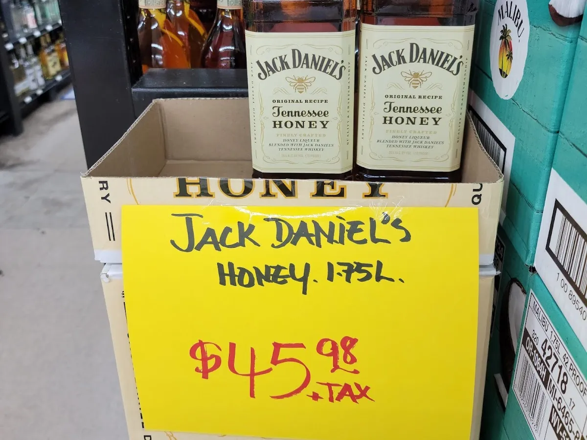 One Stop Liquor Outlet LLC photo 2