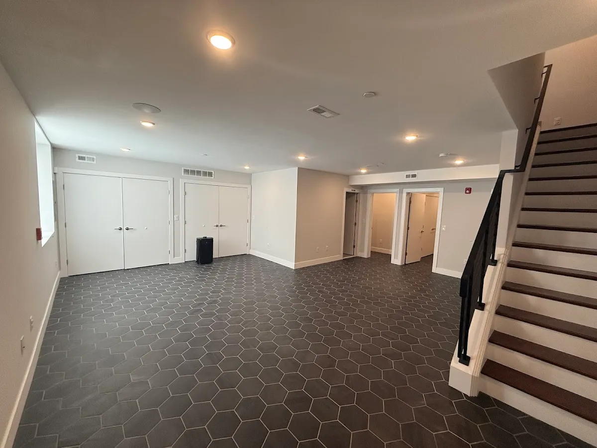 Paint and Gogh Painters