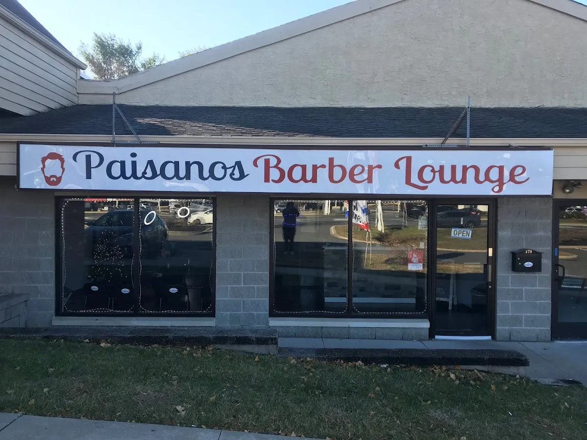 Paisanos Barber Lounge