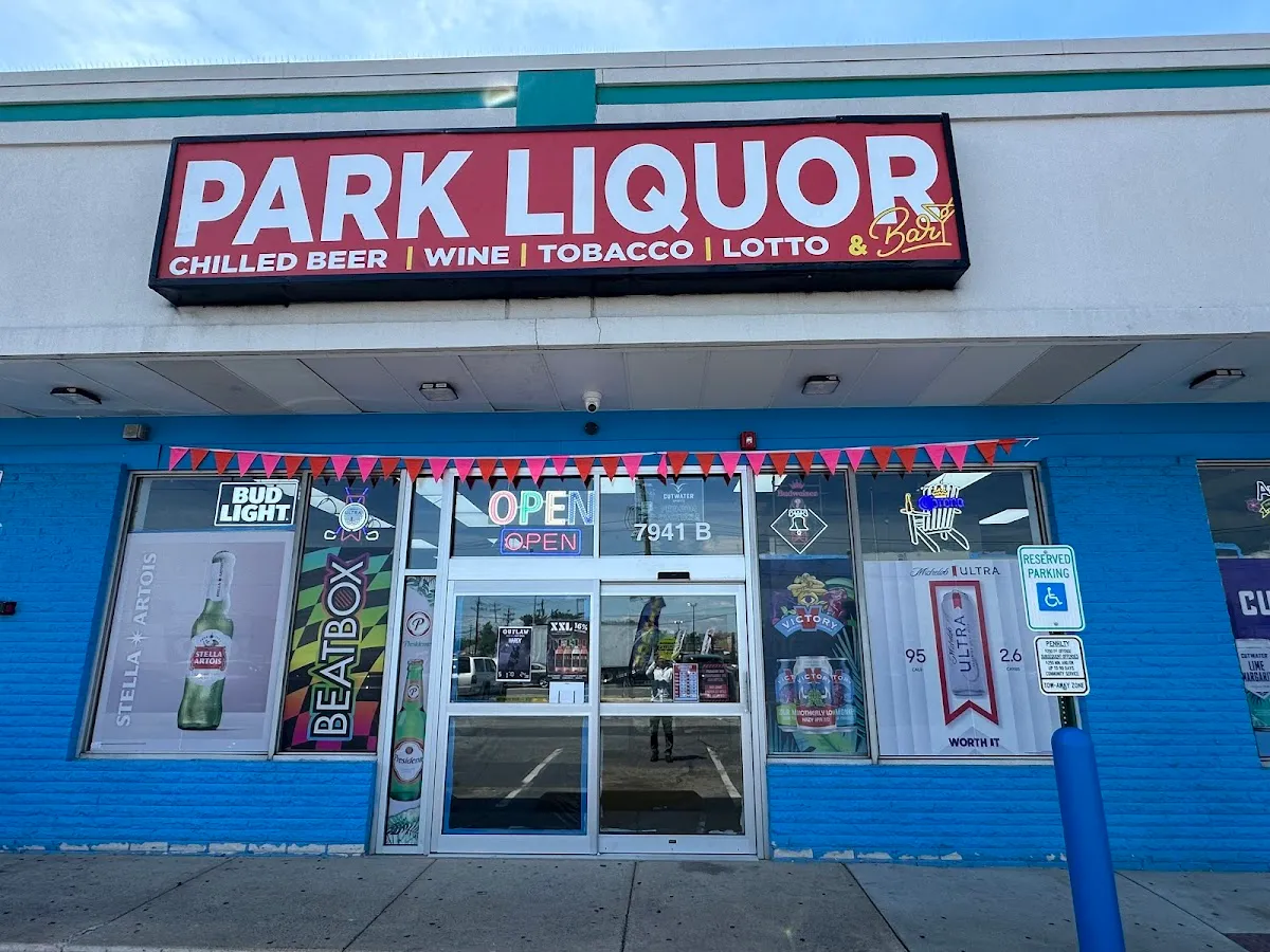 Park Liquor & Bar photo 2