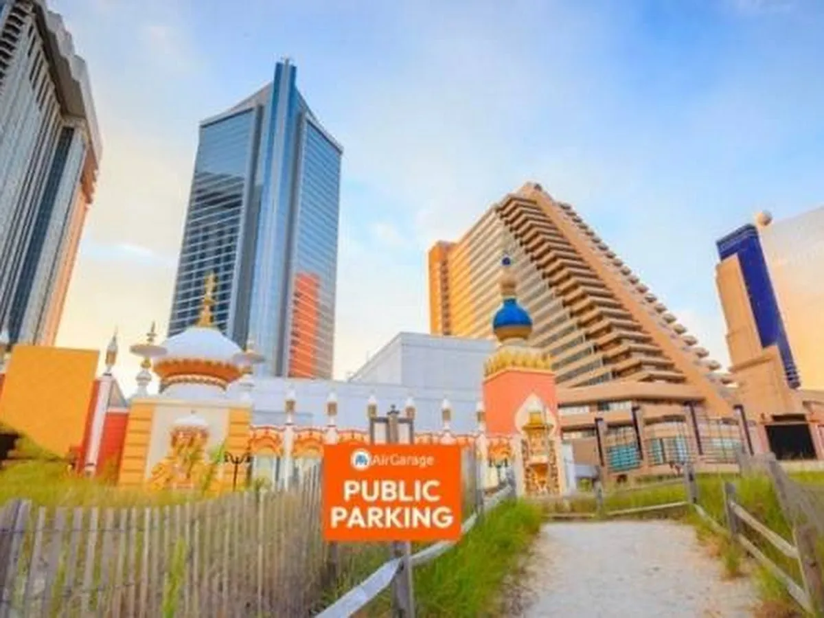 Park Place Parking photo 4