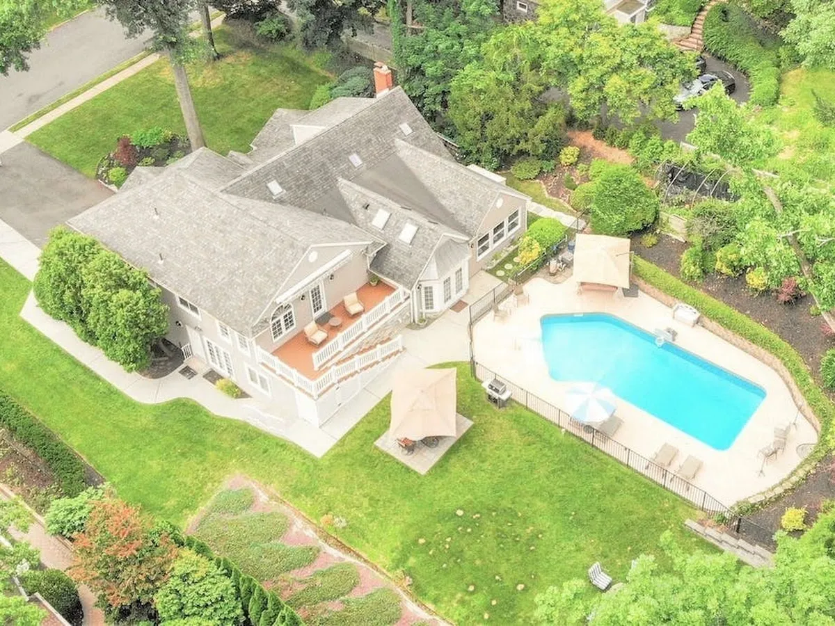 Philip Hipshman, Russo Real Estate photo 2