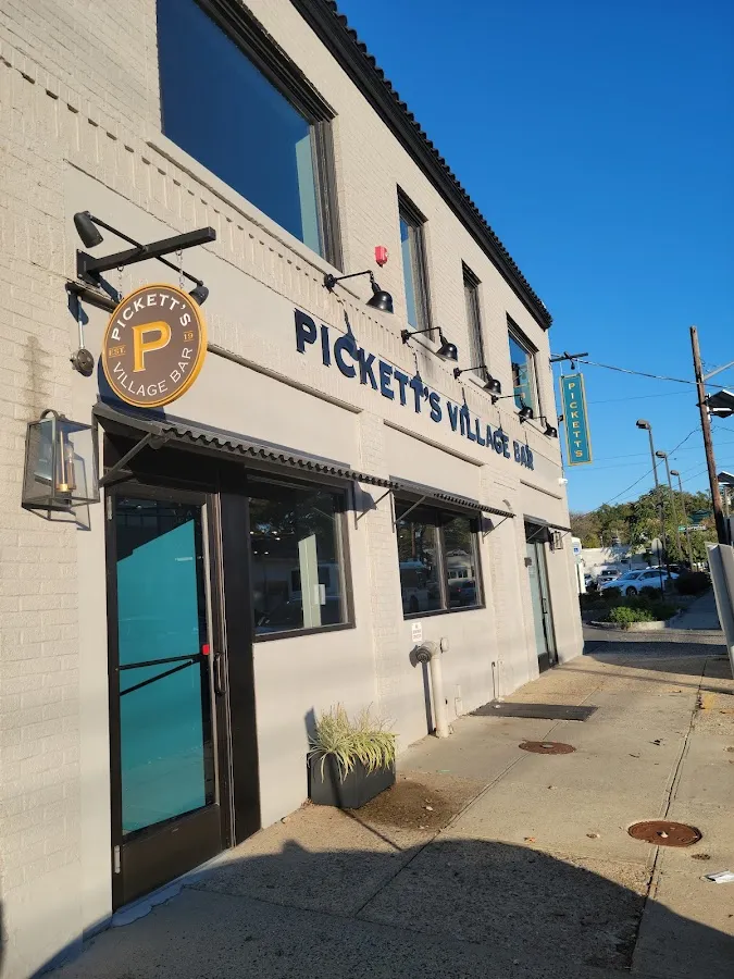 Pickett's Village Bar photo 2