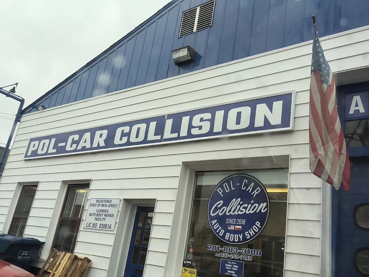 Pol-Car Collision Repair photo 3