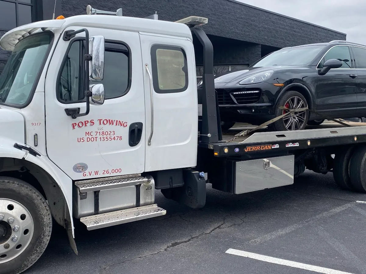 Pops Towing LLC