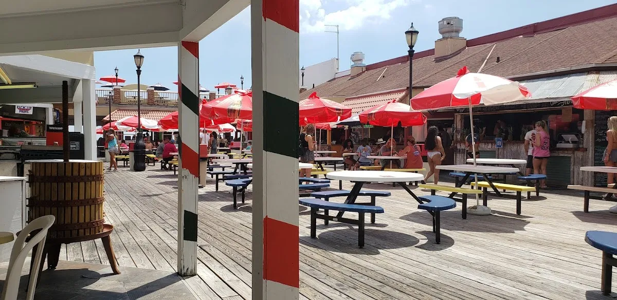 Promenade Food Court