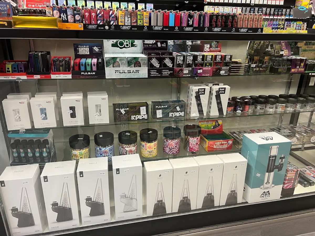 PS SMOKE AND VAPE SHOP photo 4