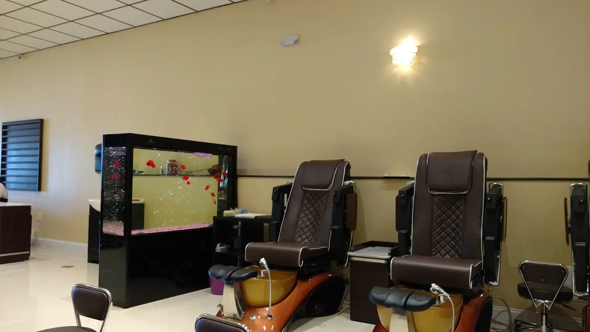 Queen Bee Nails&Spa photo 3