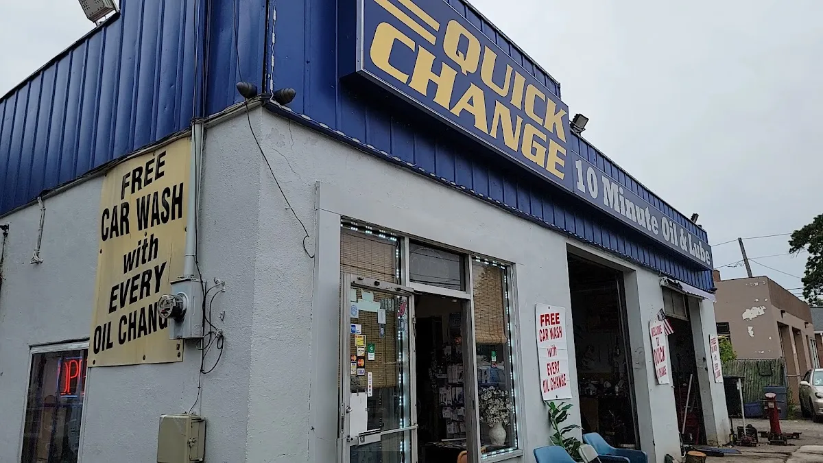 Quick Change - Open 7 Days photo 2