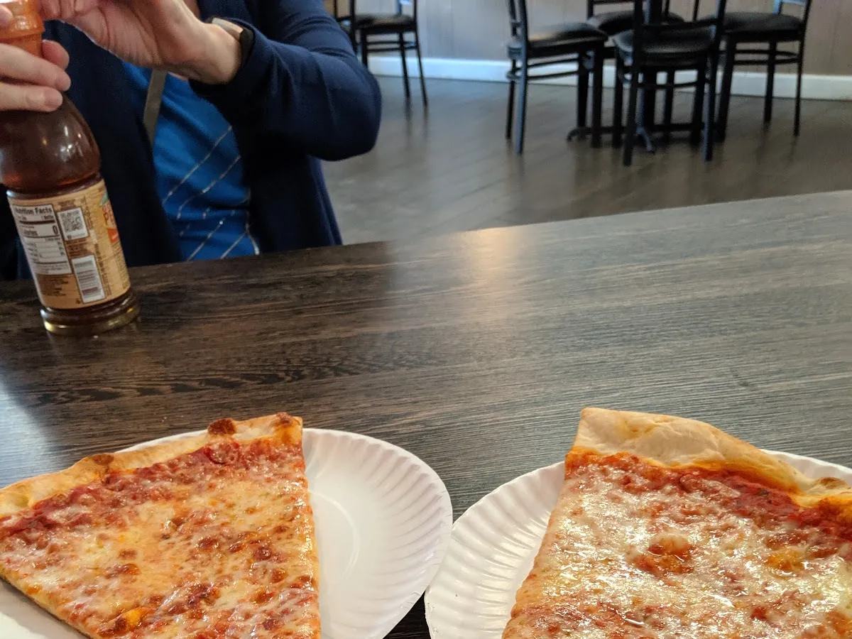 Ralph's Italian pizzeria and restaurant since 1975 photo 3